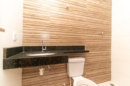 Casa à venda com 135m², 2 quartos e 3 vagasBanheiro da Suíte 1