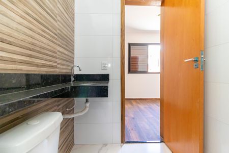 Casa à venda com 135m², 2 quartos e 3 vagasBanheiro da Suíte 2