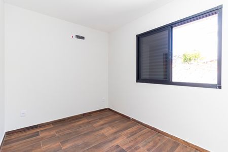 Casa à venda com 135m², 2 quartos e 3 vagasSuíte 2