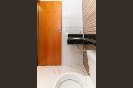 Casa à venda com 135m², 2 quartos e 3 vagasBanheiro da Suíte 1