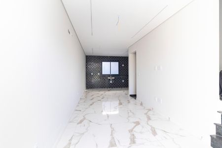 Casa à venda com 135m², 2 quartos e 3 vagasSala