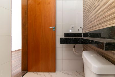 Casa à venda com 135m², 2 quartos e 3 vagasBanheiro da Suíte 1