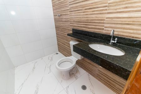 Casa à venda com 135m², 2 quartos e 3 vagasBanheiro da Suíte 2