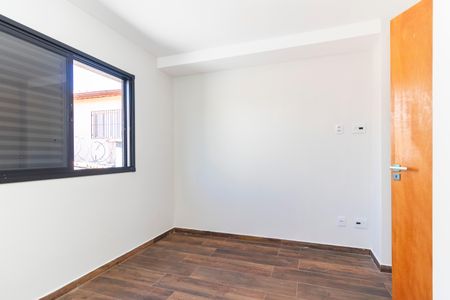 Casa à venda com 135m², 2 quartos e 3 vagasSuíte 2