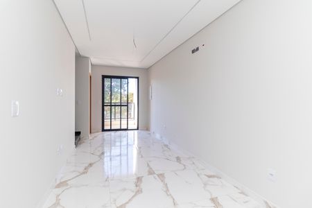 Casa à venda com 135m², 2 quartos e 3 vagasSala