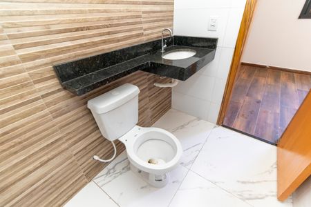 Casa à venda com 135m², 2 quartos e 3 vagasBanheiro da Suíte 2