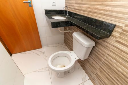 Casa à venda com 135m², 2 quartos e 3 vagasBanheiro da Suíte 1