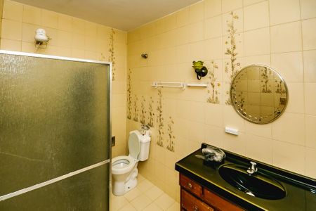 Casa para alugar com 301m², 2 quartos e 2 vagasBanheiro da Suíte 1