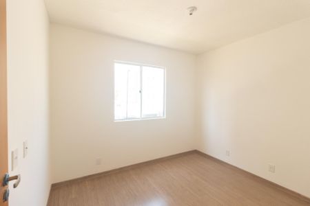 Quarto 1 de apartamento para alugar com 2 quartos, 45m² em Guaratiba, Rio de Janeiro