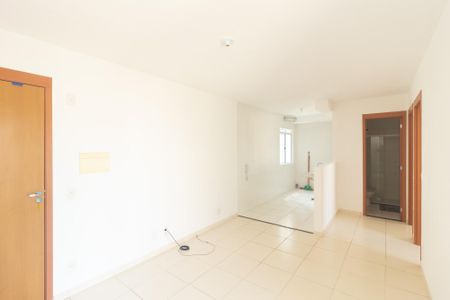 Sala de apartamento para alugar com 2 quartos, 45m² em Guaratiba, Rio de Janeiro