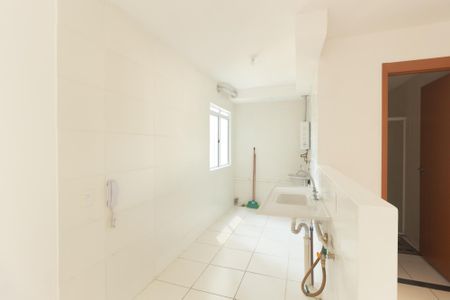 Apartamento para alugar com 45m², 2 quartos e 1 vaga Apartamento para alugar com 45m², 2 quartos e 1 vagaCozinha e Área de Serviço