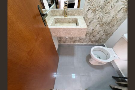 Casa à venda com 140m², 3 quartos e 2 vagas Casa à venda com 140m², 3 quartos e 2 vagasLavabo