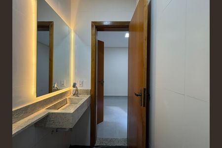 Casa à venda com 140m², 3 quartos e 2 vagas Casa à venda com 140m², 3 quartos e 2 vagasBanheiro da suíte 1