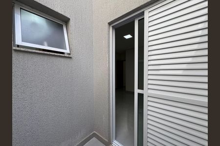 Casa à venda com 140m², 3 quartos e 2 vagas Casa à venda com 140m², 3 quartos e 2 vagasÁrea privativa suite 2