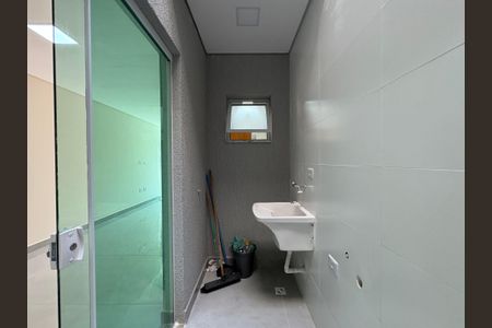 Casa à venda com 140m², 3 quartos e 2 vagas Casa à venda com 140m², 3 quartos e 2 vagasLavanderia