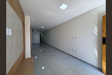 Casa à venda com 140m², 3 quartos e 2 vagas Casa à venda com 140m², 3 quartos e 2 vagasSala