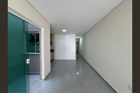 Casa à venda com 140m², 3 quartos e 2 vagas Casa à venda com 140m², 3 quartos e 2 vagasCozinha