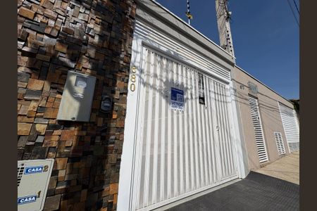 Casa à venda com 140m², 3 quartos e 2 vagas Casa à venda com 140m², 3 quartos e 2 vagasFachada + plaquinha