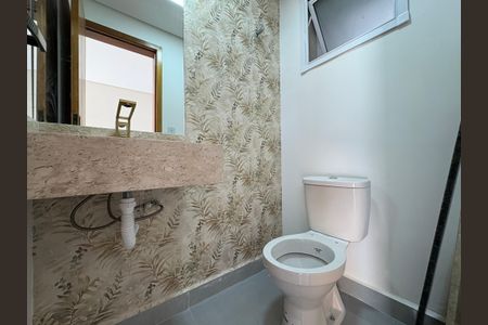 Casa à venda com 140m², 3 quartos e 2 vagas Casa à venda com 140m², 3 quartos e 2 vagasLavabo