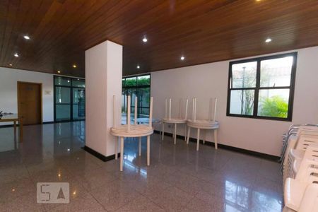 Apartamento à venda com 120m², 3 quartos e 2 vagas Apartamento à venda com 120m², 3 quartos e 2 vagasÁrea comum - Salão de festas