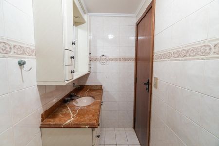 Apartamento à venda com 120m², 3 quartos e 2 vagas Apartamento à venda com 120m², 3 quartos e 2 vagasBanheiro da Suíte 1