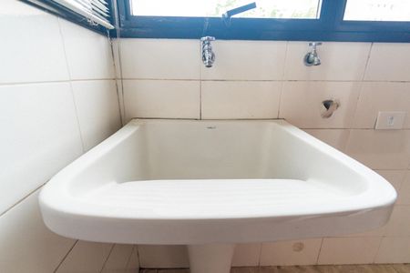 Apartamento à venda com 120m², 3 quartos e 2 vagas Apartamento à venda com 120m², 3 quartos e 2 vagasÁrea de Serviço