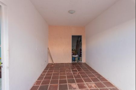 Casa à venda com 300m², 3 quartos e 1 vaga Casa à venda com 300m², 3 quartos e 1 vagaGaragem