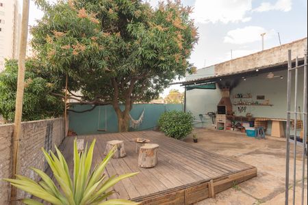 Casa à venda com 300m², 3 quartos e 1 vaga Casa à venda com 300m², 3 quartos e 1 vagaEspaço Gourmet