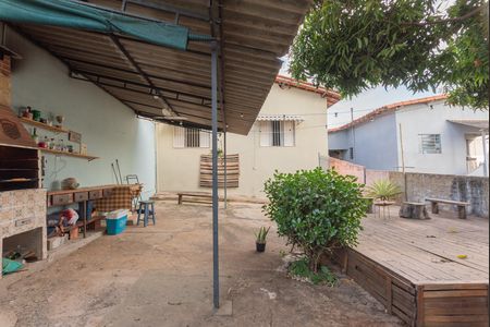 Casa à venda com 300m², 3 quartos e 1 vaga Casa à venda com 300m², 3 quartos e 1 vagaEspaço Gourmet