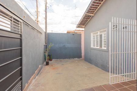 Casa à venda com 300m², 3 quartos e 1 vaga Casa à venda com 300m², 3 quartos e 1 vagaGaragem