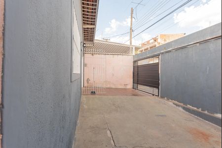 Casa à venda com 300m², 3 quartos e 1 vaga Casa à venda com 300m², 3 quartos e 1 vagaGaragem