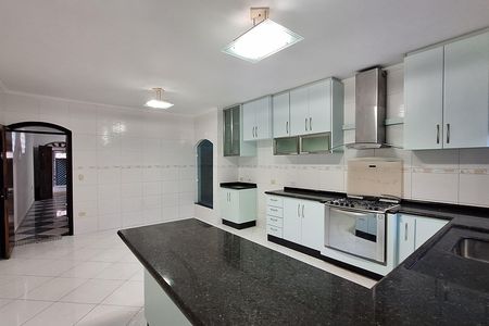 Casa para alugar com 253m², 4 quartos e 4 vagas Casa para alugar com 253m², 4 quartos e 4 vagasCozinha