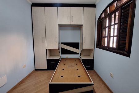 Casa para alugar com 253m², 4 quartos e 4 vagas Casa para alugar com 253m², 4 quartos e 4 vagasQuarto 2