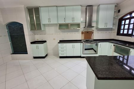 Casa para alugar com 253m², 4 quartos e 4 vagas Casa para alugar com 253m², 4 quartos e 4 vagasCozinha
