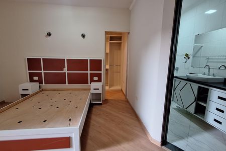Casa para alugar com 253m², 4 quartos e 4 vagas Casa para alugar com 253m², 4 quartos e 4 vagasSuíte