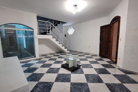 Casa para alugar com 253m², 4 quartos e 4 vagas Casa para alugar com 253m², 4 quartos e 4 vagasSala