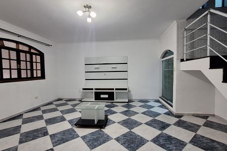 Casa para alugar com 253m², 4 quartos e 4 vagas Casa para alugar com 253m², 4 quartos e 4 vagasSala