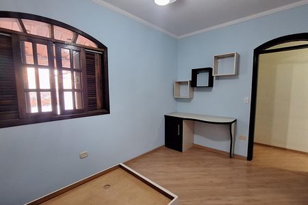 Casa para alugar com 253m², 4 quartos e 4 vagas Casa para alugar com 253m², 4 quartos e 4 vagasQuarto 2