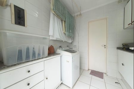 Casa à venda com 145m², 2 quartos e 2 vagas Casa à venda com 145m², 2 quartos e 2 vagasLavanderia