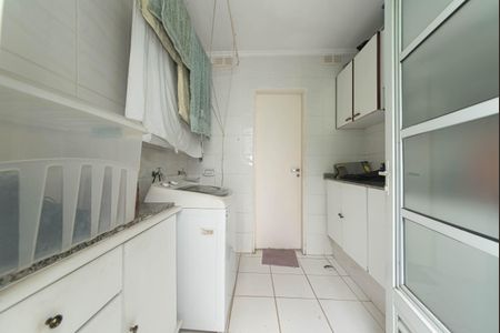Casa à venda com 145m², 2 quartos e 2 vagas Casa à venda com 145m², 2 quartos e 2 vagasLavanderia