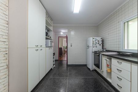 Casa à venda com 145m², 2 quartos e 2 vagas Casa à venda com 145m², 2 quartos e 2 vagasCozinha
