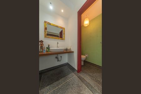 Casa à venda com 145m², 2 quartos e 2 vagas Casa à venda com 145m², 2 quartos e 2 vagasLavabo