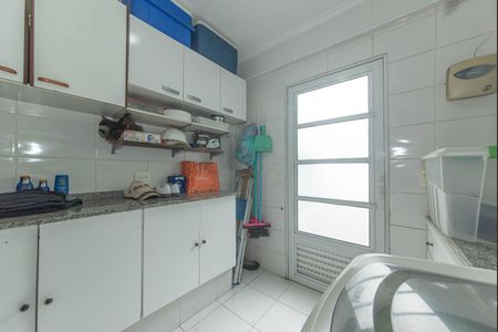 Casa à venda com 145m², 2 quartos e 2 vagas Casa à venda com 145m², 2 quartos e 2 vagasLavanderia