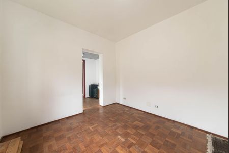 Casa à venda com 145m², 2 quartos e 2 vagas Casa à venda com 145m², 2 quartos e 2 vagasSala de TV