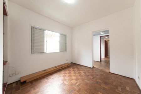 Casa à venda com 145m², 2 quartos e 2 vagas Casa à venda com 145m², 2 quartos e 2 vagasSala de TV