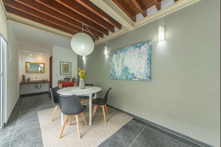 Casa à venda com 145m², 2 quartos e 2 vagas Casa à venda com 145m², 2 quartos e 2 vagasSala de Jantar