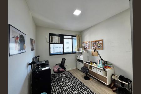 Apartamento para alugar com 70m², 2 quartos e 2 vagasQuarto