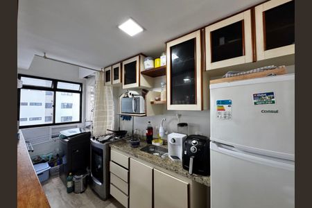 Apartamento para alugar com 70m², 2 quartos e 2 vagasCozinha e Área de Serviço