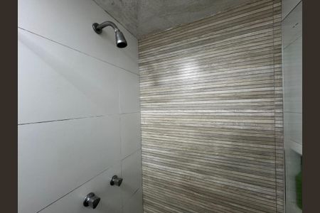 Apartamento para alugar com 70m², 2 quartos e 2 vagasBanheiro da Suíte