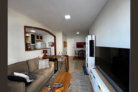 Sala de apartamento para alugar com 2 quartos, 70m² em Barra da Tijuca, Rio de Janeiro